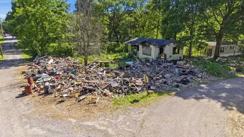 700 Adcock Rd, Shelbyville, TN 37160