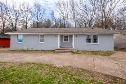 69 Carolane Dr, Jackson, TN 38305
