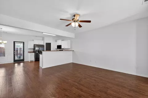 Living - 5326 Dan Post Way, Murfreesboro, TN 37128 photo 2 of 3