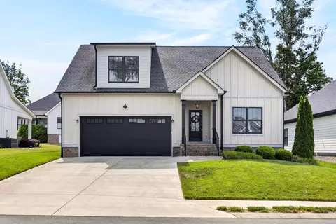 5025 Grove Park Ct NE, Cleveland, TN 37312