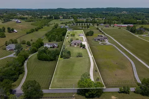 1196 Liberty Ln, Gallatin, TN 37066