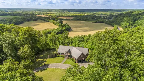 2266 S Main St, Lobelville, TN 37097