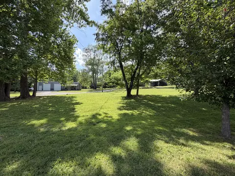 229 Fairview Rd, Dickson, TN 37055 photo 2