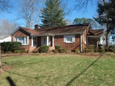 130 Lafayette Ave, Lawrenceburg, TN 38464