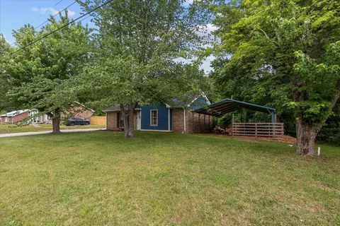 Exterior - 321 Kevin Dr, Dickson, TN 37055 photo 8 of 8