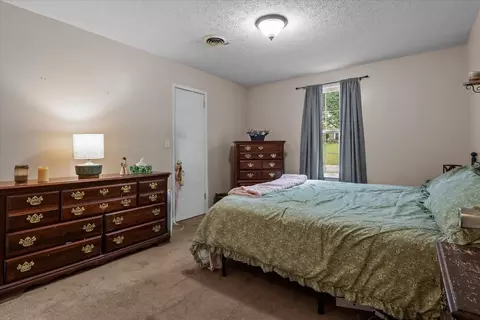 Bedroom - 321 Kevin Dr, Dickson, TN 37055 photo 2 of 3