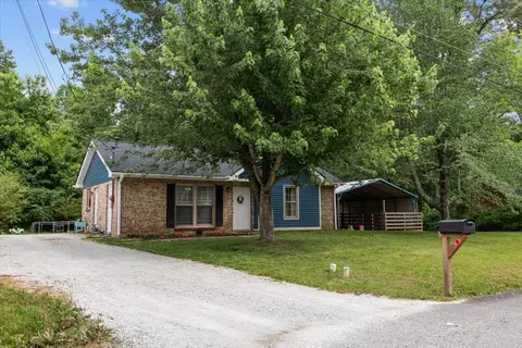 Exterior - 321 Kevin Dr, Dickson, TN 37055 photo 7 of 8