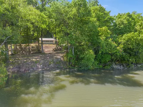 549 Little Jackson Ln, Parsons, TN 38363