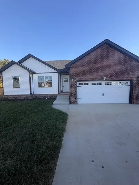 40 Echo Rdg, Oak Grove, KY 42262