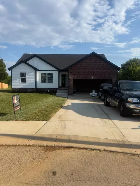 40 Echo Rdg, Oak Grove, KY 42262