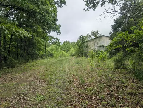 1475 Holland Rd, Lafayette, TN 37083