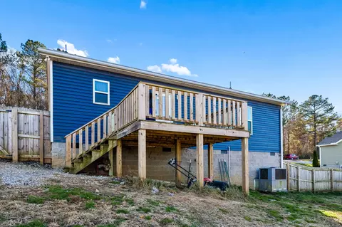 Exterior - 142 Pine Ave, Morrison, TN 37357 photo 6 of 7