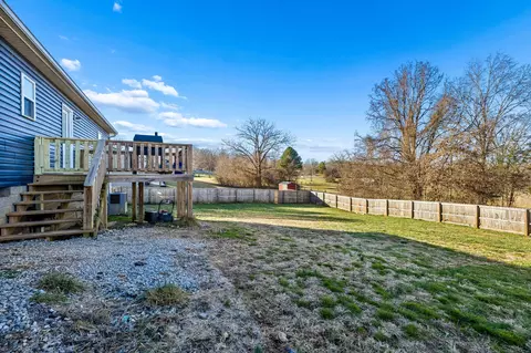 Exterior - 142 Pine Ave, Morrison, TN 37357 photo 5 of 7