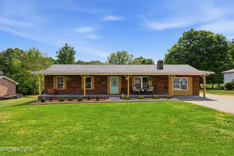 300 Lindner Ln, Lenoir City, TN 37772