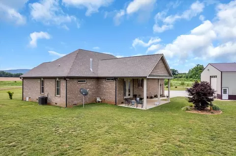 Exterior - 801 Oak Grove Rd, Decherd, TN 37324 photo 7 of 12
