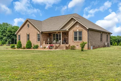 801 Oak Grove Rd, Decherd, TN 37324