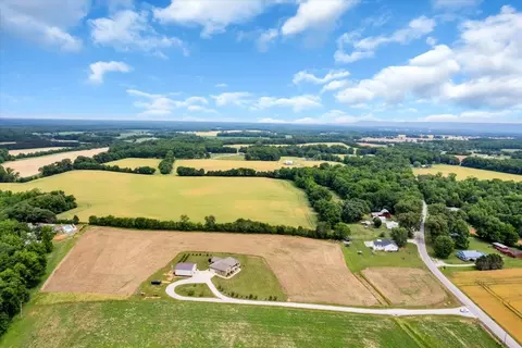 View/Area - 801 Oak Grove Rd, Decherd, TN 37324 photo 4 of 7