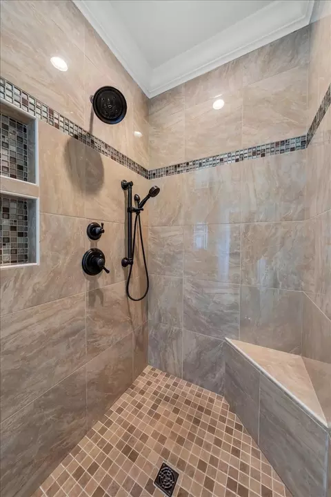 Bath - 801 Oak Grove Rd, Decherd, TN 37324 photo 3 of 4