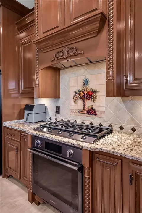 Kitchen - 801 Oak Grove Rd, Decherd, TN 37324 photo 6 of 8