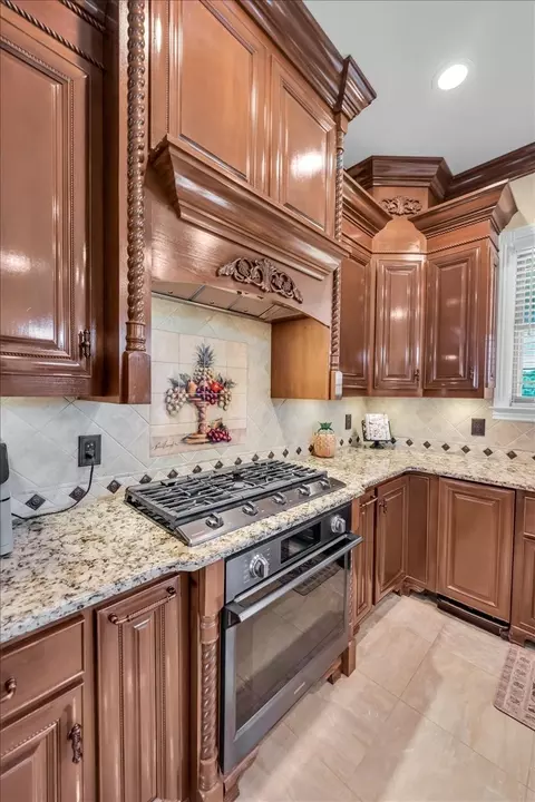 Kitchen - 801 Oak Grove Rd, Decherd, TN 37324 photo 8 of 8
