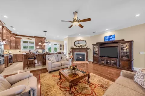 Living - 801 Oak Grove Rd, Decherd, TN 37324 photo 2 of 2