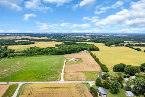 View/Area - 801 Oak Grove Rd, Decherd, TN 37324 photo 2 of 7