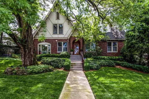 2617 Barton, Nashville, TN 37212