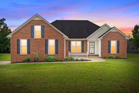 624 Fieldstone Ct, Clarksville, TN 37040