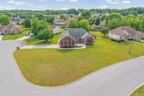 624 Fieldstone Ct, Clarksville, TN 37040