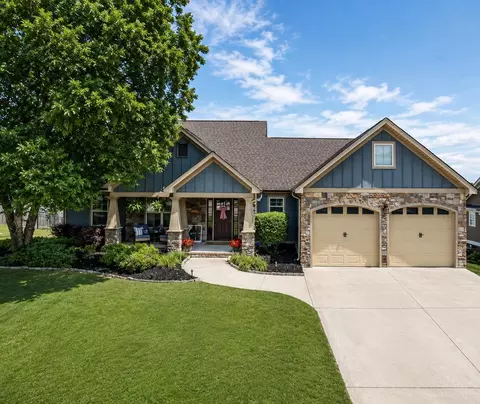 37 Bur Oak Dr, Ringgold, GA 30736
