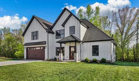 250 Bellshire Dr, Clarksville, TN 37043