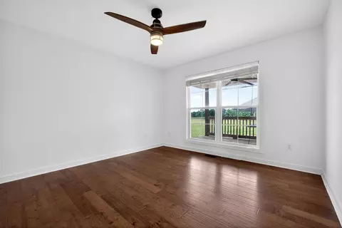 Bedroom - 8495 Baxter Rd, Baxter, TN 38544 photo 5 of 7
