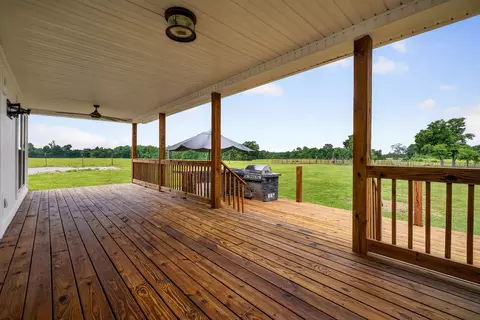 Exterior - 8495 Baxter Rd, Baxter, TN 38544 photo 5 of 11