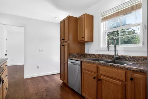 Kitchen - 8495 Baxter Rd, Baxter, TN 38544 photo 5 of 5