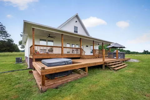 Exterior - 8495 Baxter Rd, Baxter, TN 38544 photo 9 of 11