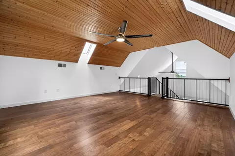 Living - 8495 Baxter Rd, Baxter, TN 38544 photo 3 of 3