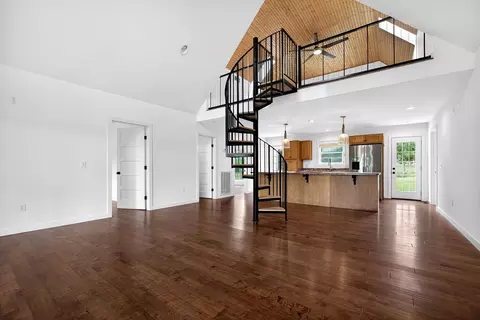 Living - 8495 Baxter Rd, Baxter, TN 38544 photo 1 of 3