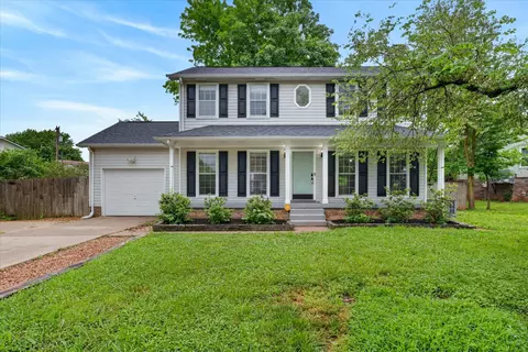 1108 Lamont Ct, Clarksville, TN 37042