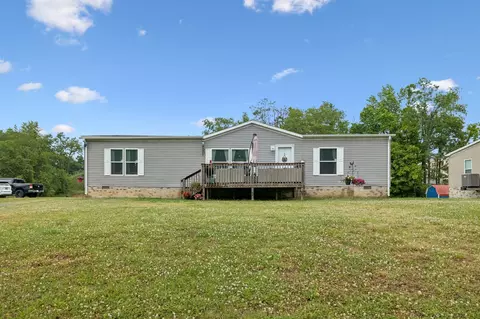 595 Days Rd, Lafayette, TN 37083