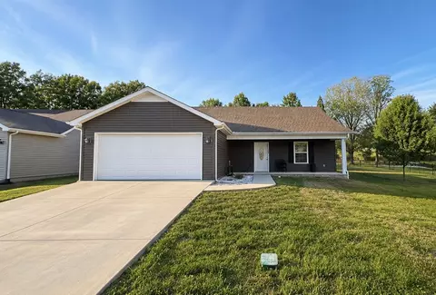 100 Collinwood Dr, Tullahoma, TN 37388