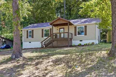 1310 Labrea Dr, Chattanooga, TN 37421