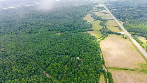 1 Countryside Dr, Dover, TN 37058
