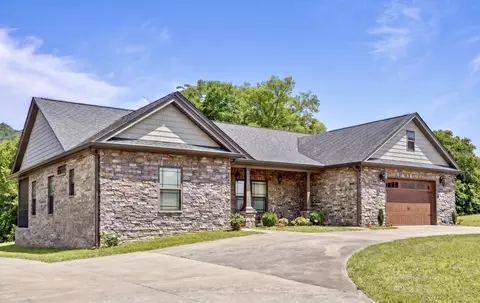 352 Tennessee St, Ringgold, GA 30736