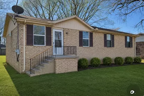 212 Ewing Dr # D, Nashville, TN 37207
