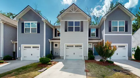 627 Woodall Ridge Dr, Lebanon, TN 37090