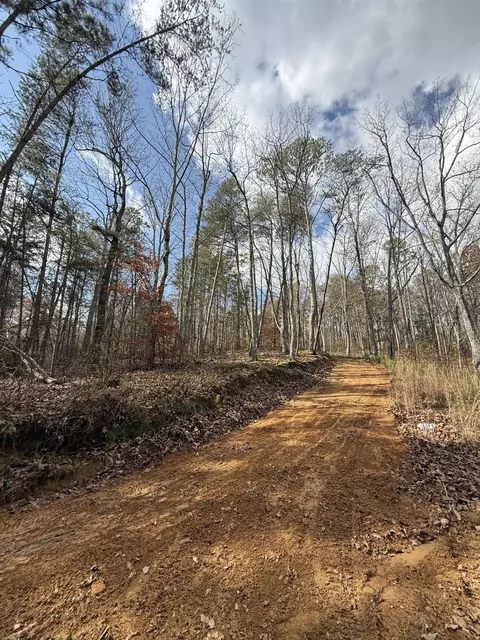 1 Parksville Rd, Benton, TN 37307