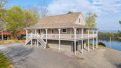 325 Russell Ln, Decatur, TN 37322