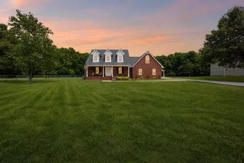 120 Callaway Ct, Murfreesboro, TN 37127