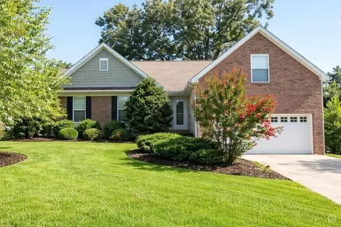 283 Shadyside Ln, Clarksville, TN 37043