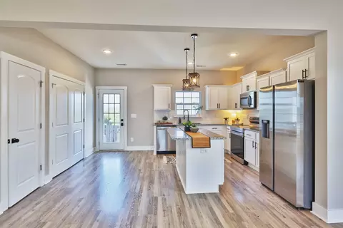 140 Dry Creek Commons Dr, Goodlettsville, TN 37072